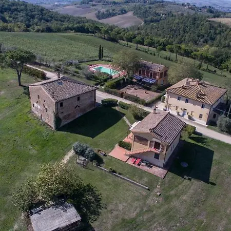 Nebbiano Sleeps 4 Pool Wifi *