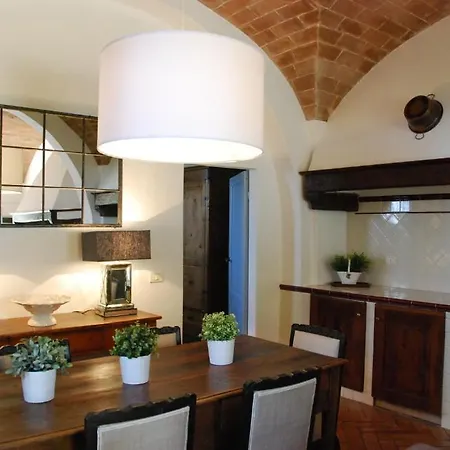 Nebbiano Sleeps 4 Pool Wifi *